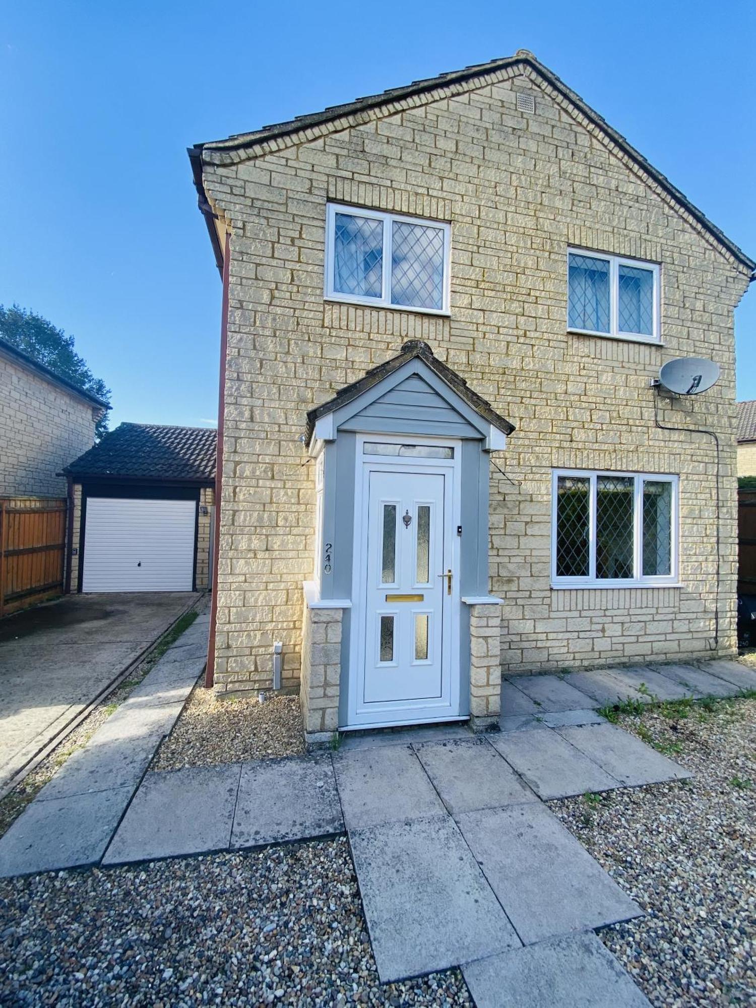 The Conifers Large Detached Home With Off Street Parking Witney Dış mekan fotoğraf