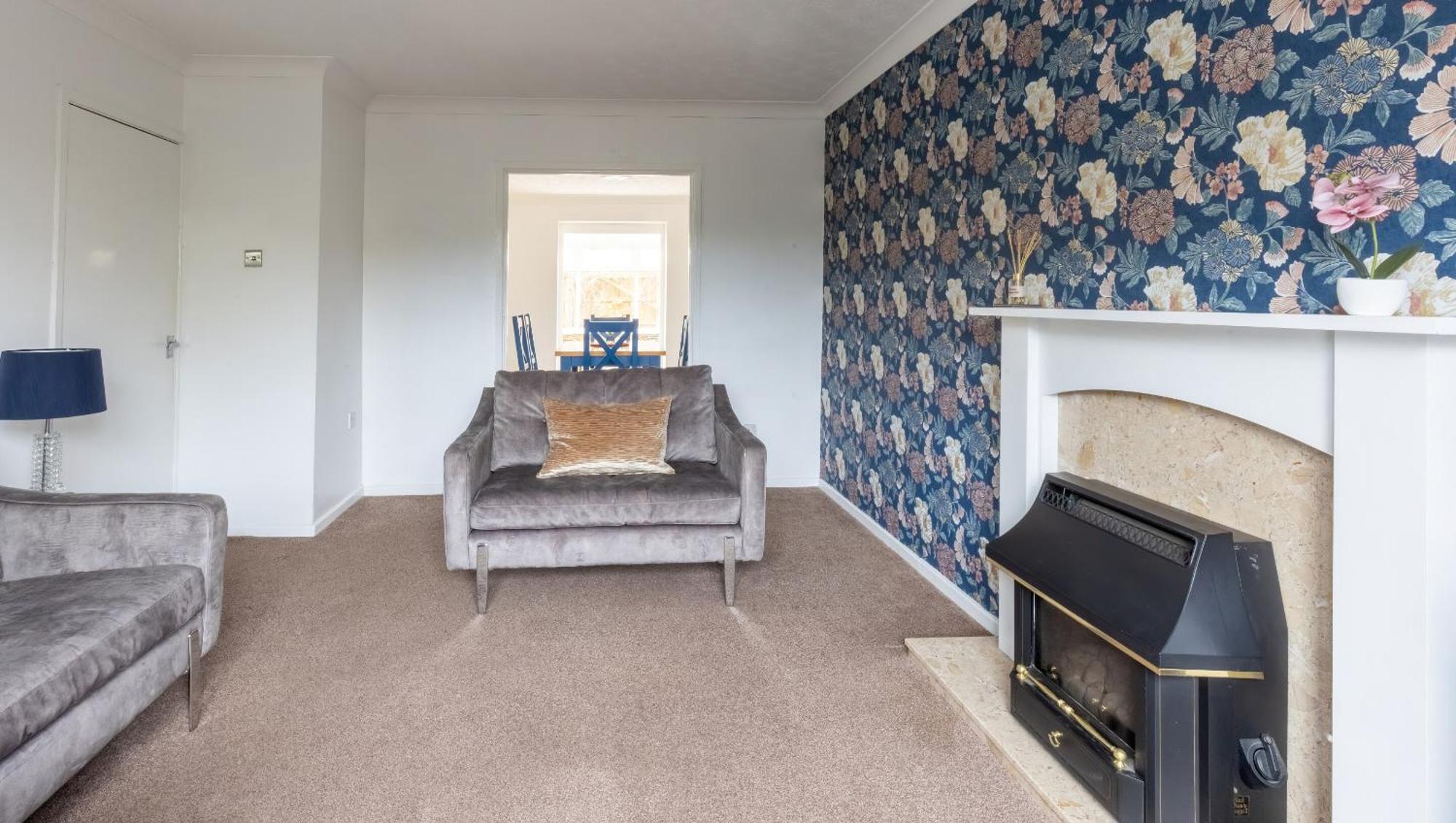 The Conifers Large Detached Home With Off Street Parking Witney Dış mekan fotoğraf